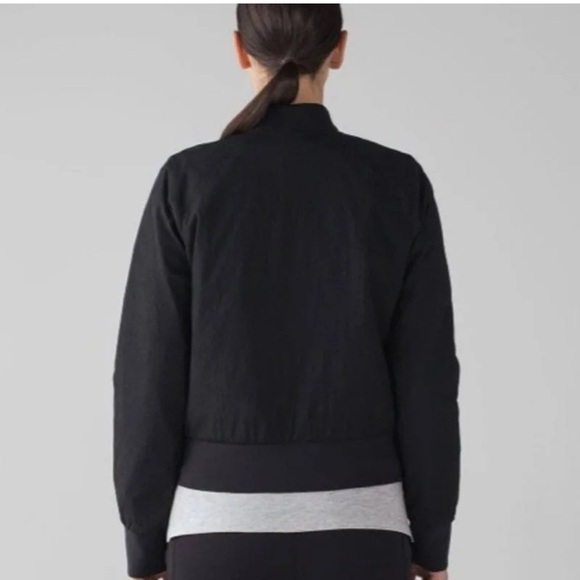 LULULEMON ATHLETICA ⭐️ non-stop reversible bomber jacket - Picture 3 of 10
